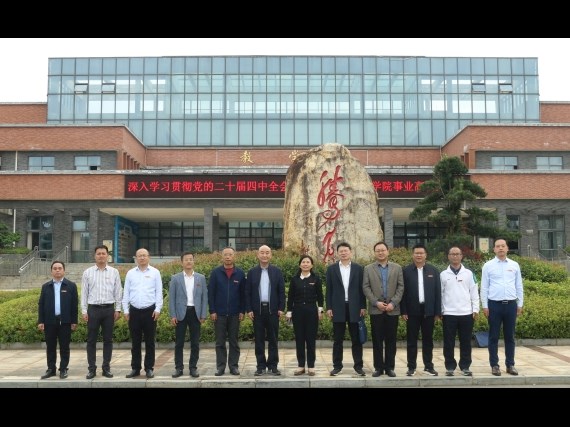 南昌航空大學(xué)黨委常委、副校長(zhǎng)代冀陽(yáng)深入學(xué)院調(diào)研指導(dǎo)